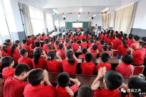 學(xué)史力行辦實事 融媒主播進校園，志愿服務(wù)溫暖胡陽徠莊完小